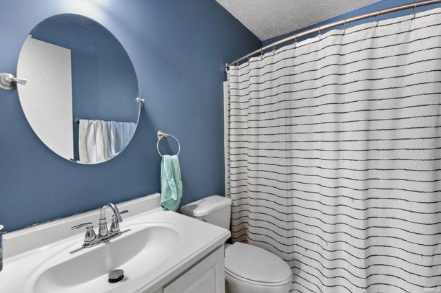 609 E Clarinet Boulevard, Elkhart, IN 46516