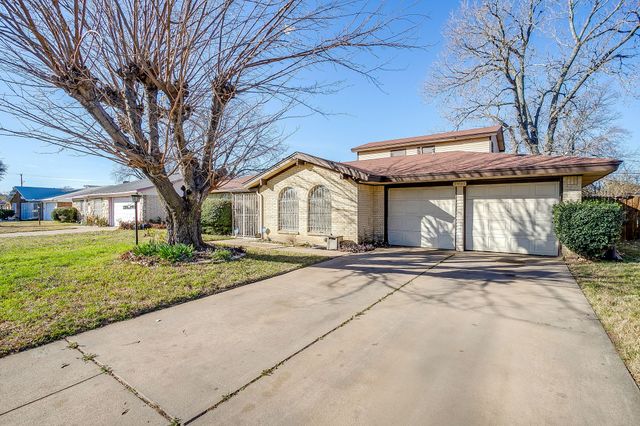 3900 Raphael Street, Fort Worth, TX 76119