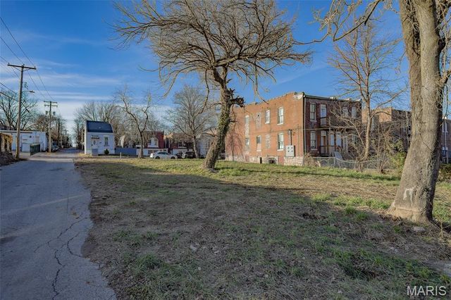 3742 S Compton Avenue, St Louis, MO 63118