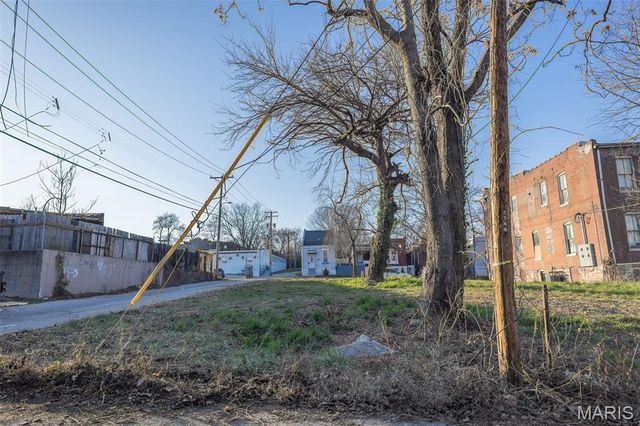 3742 S Compton Avenue, St Louis, MO 63118