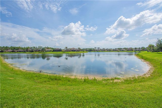8058 Westfield Circle, Vero Beach, FL 32966