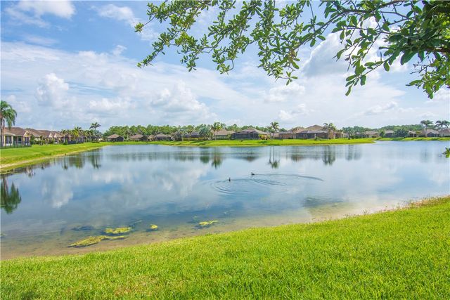 8058 Westfield Circle, Vero Beach, FL 32966