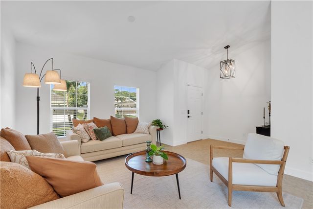 8058 Westfield Circle, Vero Beach, FL 32966
