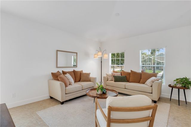 8058 Westfield Circle, Vero Beach, FL 32966