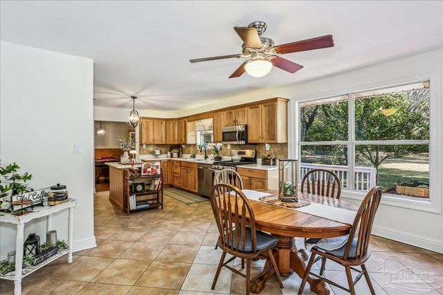 9481 Bridlewood Rd, Pensacola, FL 32526