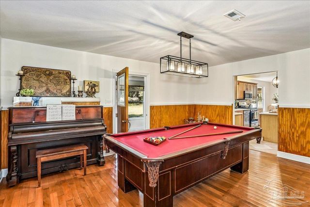 9481 Bridlewood Rd, Pensacola, FL 32526