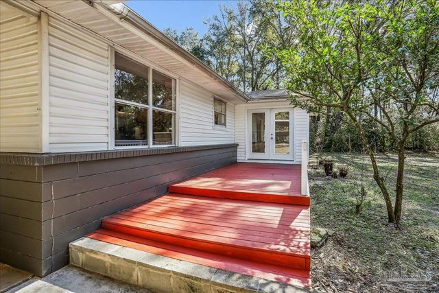 9481 Bridlewood Rd, Pensacola, FL 32526