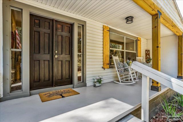 9481 Bridlewood Rd, Pensacola, FL 32526