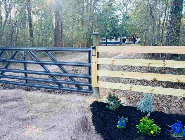 9481 Bridlewood Rd, Pensacola, FL 32526