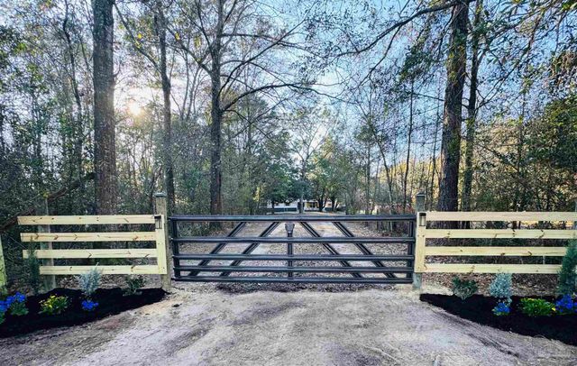 9481 Bridlewood Rd, Pensacola, FL 32526