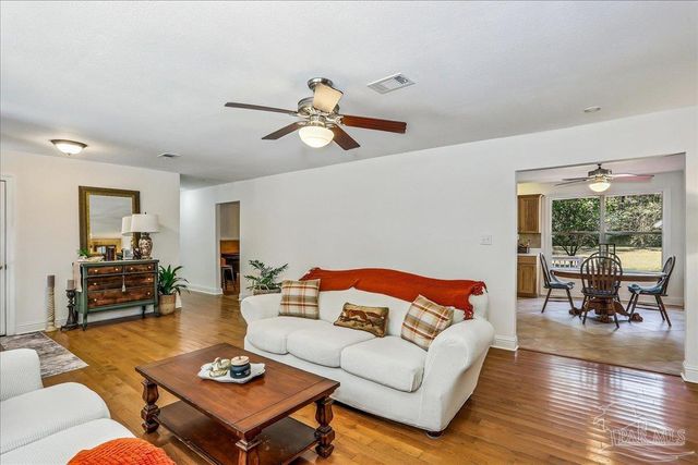 9481 Bridlewood Rd, Pensacola, FL 32526