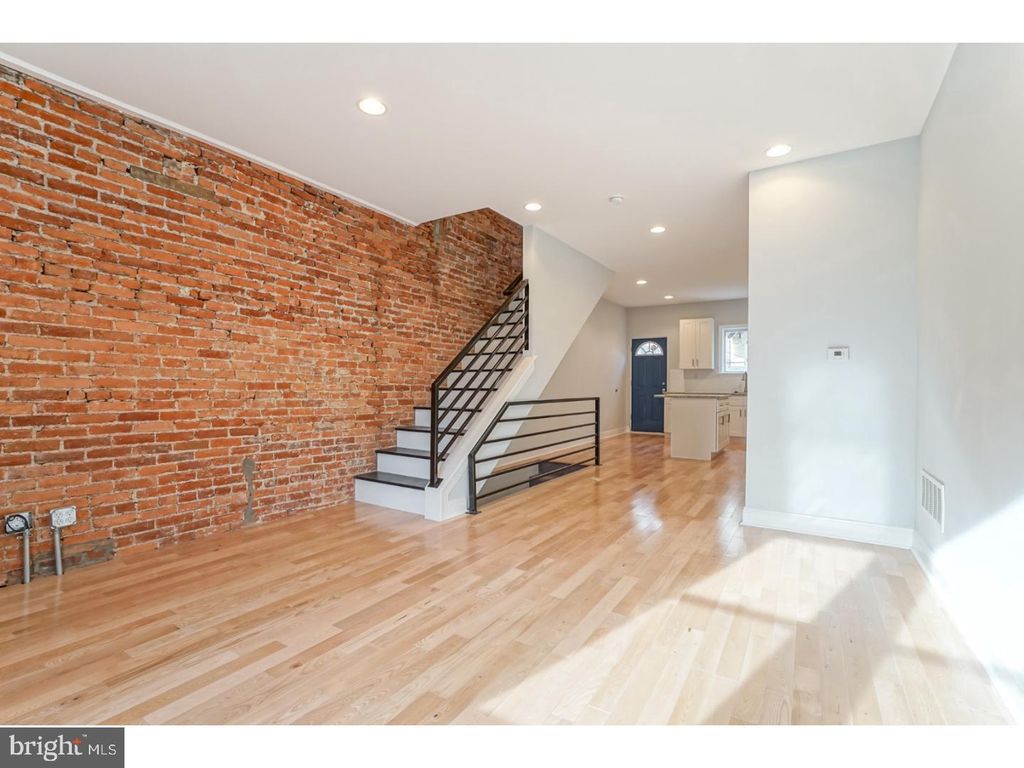 2211 TITAN ST, Philadelphia, PA 19146