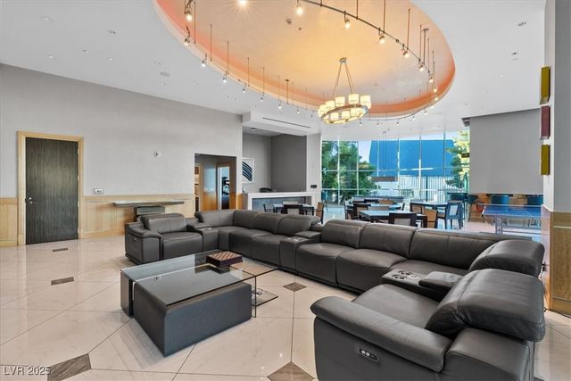 322 Karen Avenue 4207, Las Vegas, NV 89109