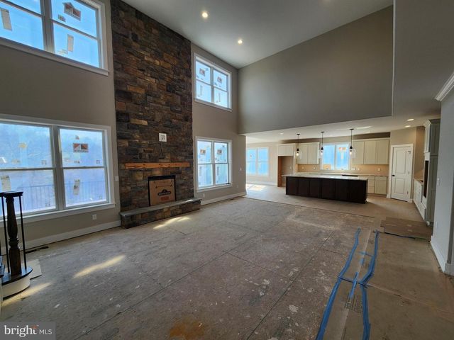 406 WILLOW OAK DR, Lewisberry, PA 17339
