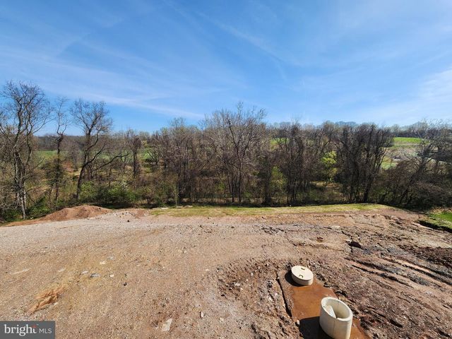 406 WILLOW OAK DR, Lewisberry, PA 17339