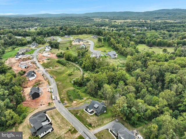 406 WILLOW OAK DR, Lewisberry, PA 17339