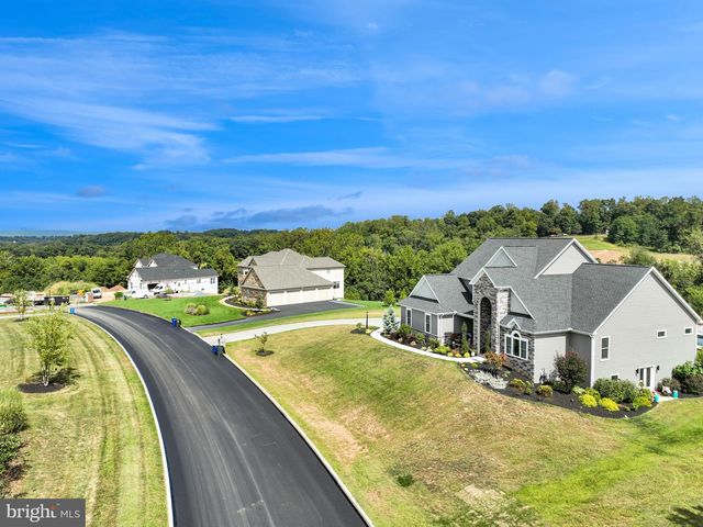 406 WILLOW OAK DR, Lewisberry, PA 17339