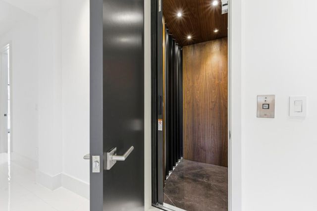 157 Peruvian Avenue, Palm Beach, FL 33480