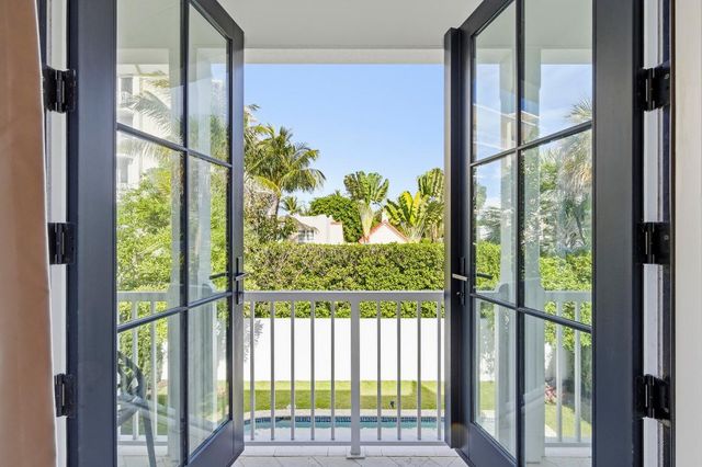 157 Peruvian Avenue, Palm Beach, FL 33480