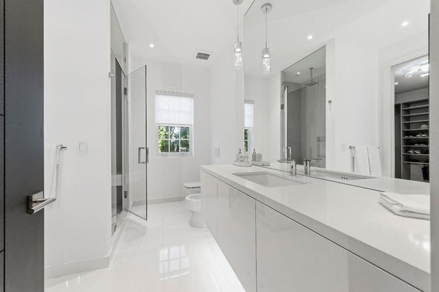 157 Peruvian Avenue, Palm Beach, FL 33480