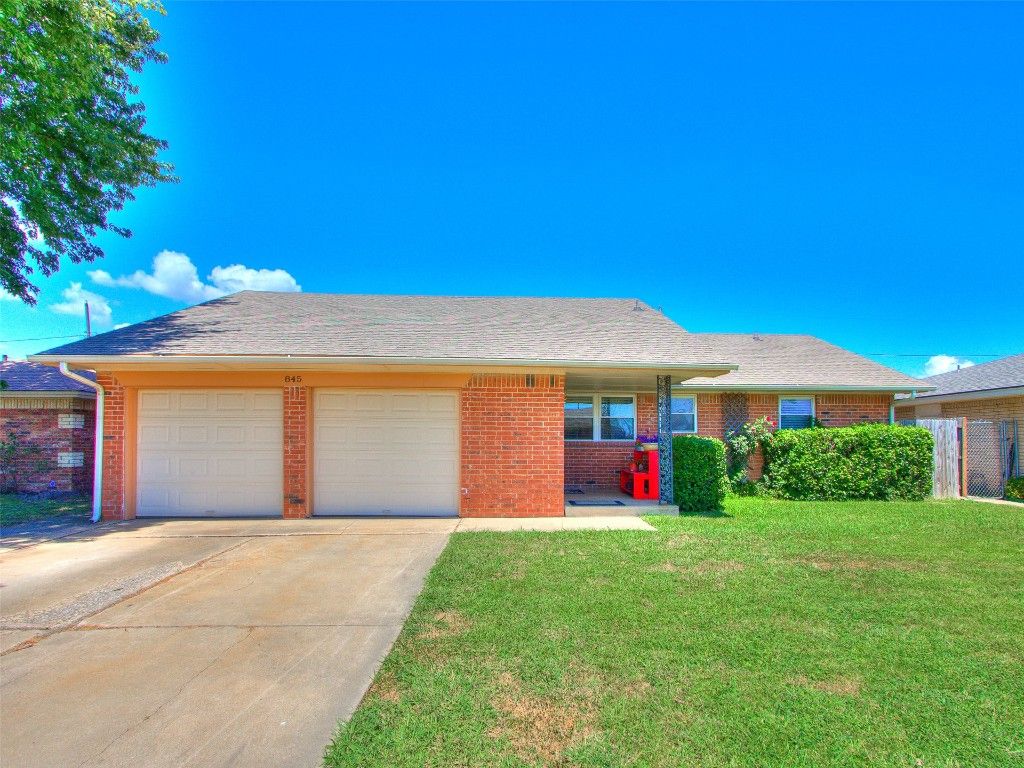 845 SW 8th Street, Moore, OK 73160