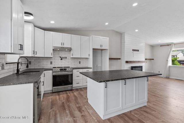 1003 E 2ND AVE, Post Falls, ID 83854