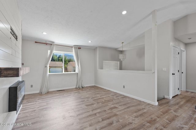 1003 E 2ND AVE, Post Falls, ID 83854