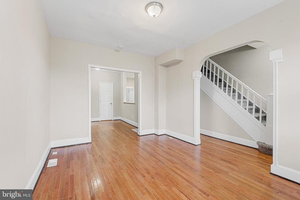Image 2 of property listing at 530 WINSTON AVE, Baltimore, MD 21212