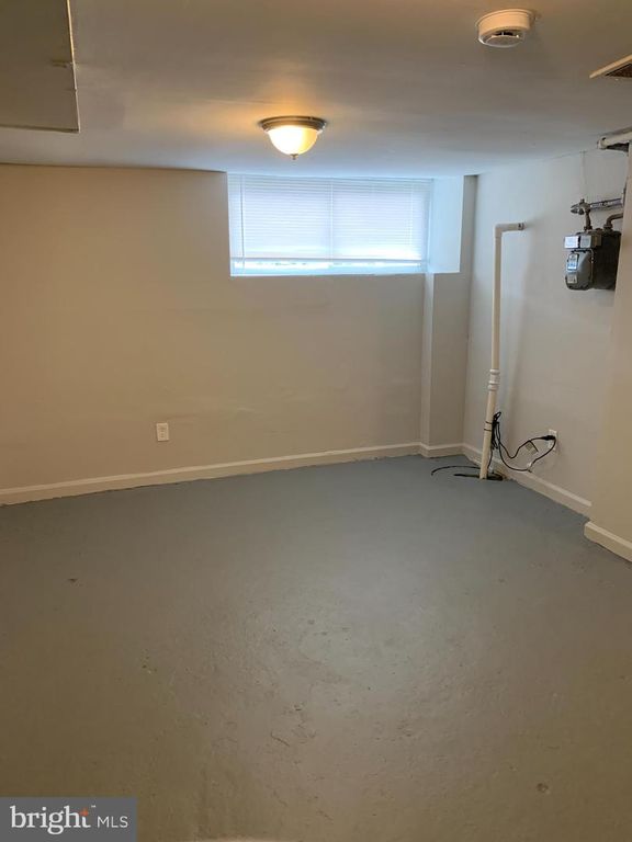 Image 21 of property listing at 530 WINSTON AVE, Baltimore, MD 21212