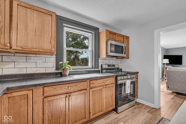 3247 W County Road 100 S, Greencastle, IN 46135