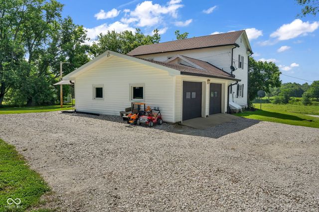 3247 W County Road 100 S, Greencastle, IN 46135