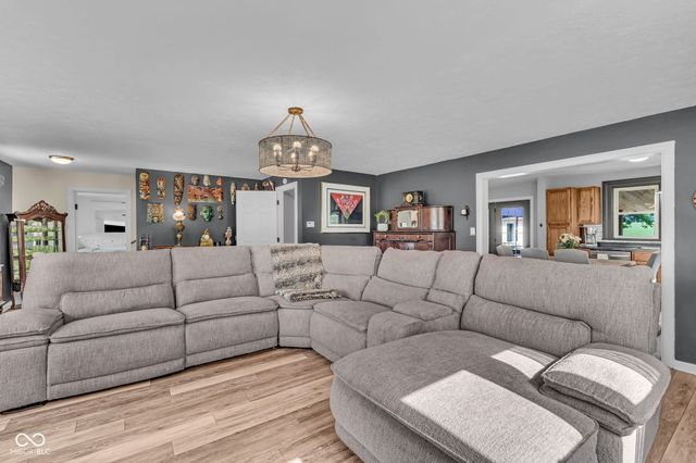 3247 W County Road 100 S, Greencastle, IN 46135