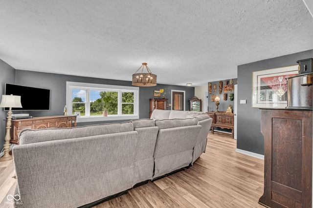 3247 W County Road 100 S, Greencastle, IN 46135