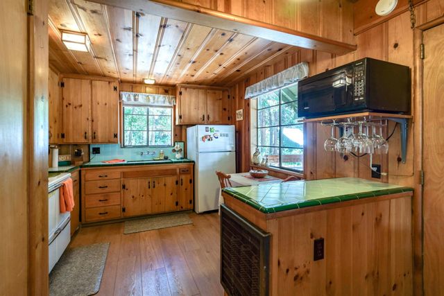 41760 Sparrow Road, Shaver Lake, CA 93664