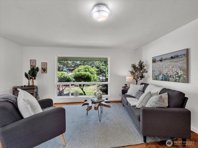 4815 S 184th Street, Seatac, WA 98188