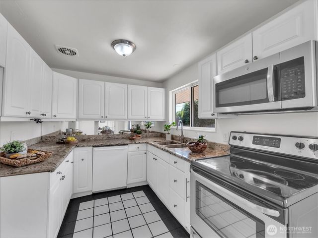 4815 S 184th Street, Seatac, WA 98188