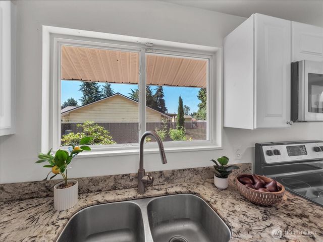 4815 S 184th Street, Seatac, WA 98188