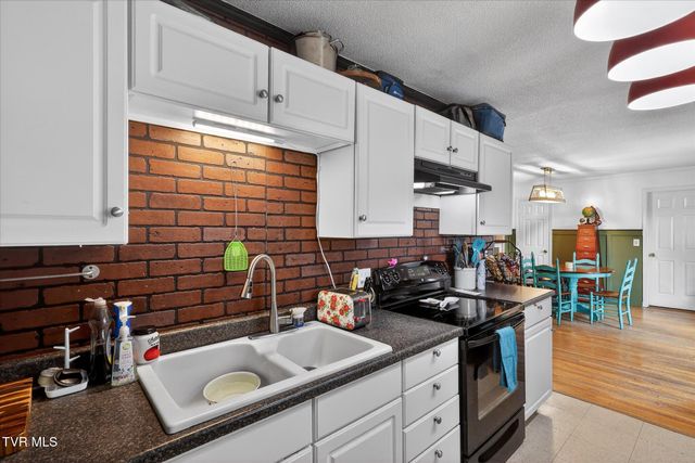 146 Circleview Drive, Johnson City, TN 37615