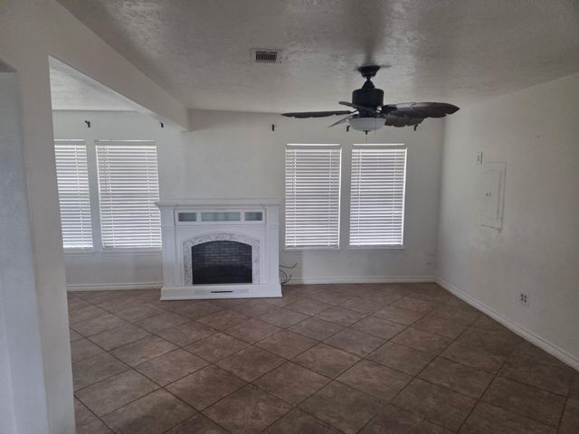 503 Pine Lane, Crosby, TX 77532