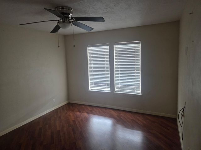 503 Pine Lane, Crosby, TX 77532