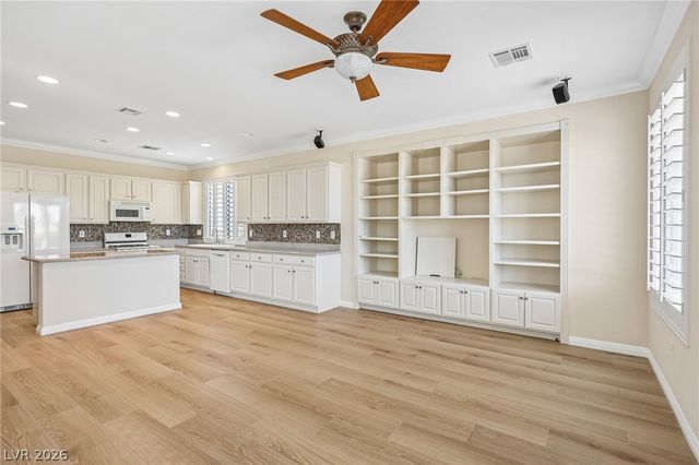 5110 Vincitor Street, Las Vegas, NV 89135