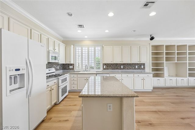 5110 Vincitor Street, Las Vegas, NV 89135