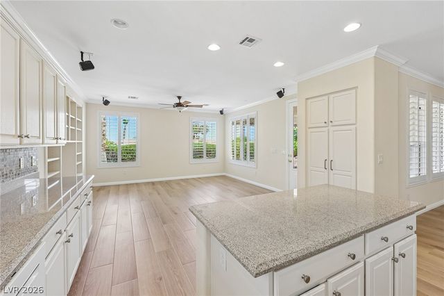 5110 Vincitor Street, Las Vegas, NV 89135