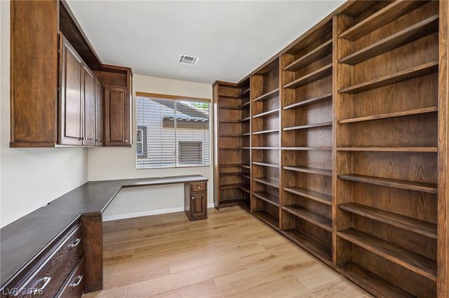 5110 Vincitor Street, Las Vegas, NV 89135