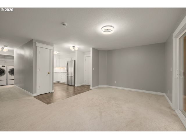 8720 Sw TUALATIN Rd 324, Tualatin, OR 97062