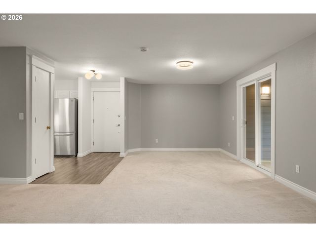 8720 Sw TUALATIN Rd 324, Tualatin, OR 97062