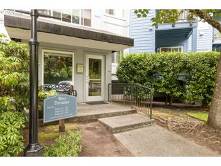 8720 Sw TUALATIN Rd 324, Tualatin, OR 97062
