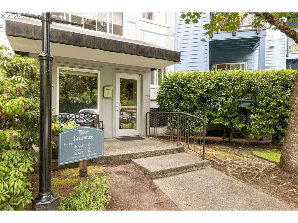 8720 Sw TUALATIN Rd 324, Tualatin, OR 97062