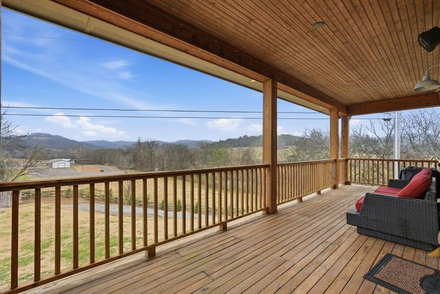 126 Trousdale Ferry Pike, Gordonsville, TN 38563