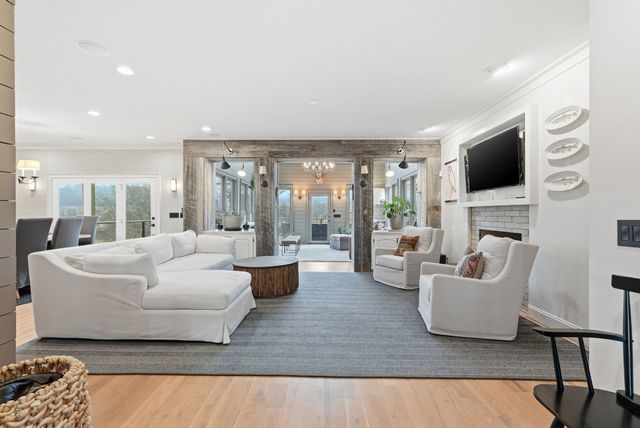 126 Trousdale Ferry Pike, Gordonsville, TN 38563